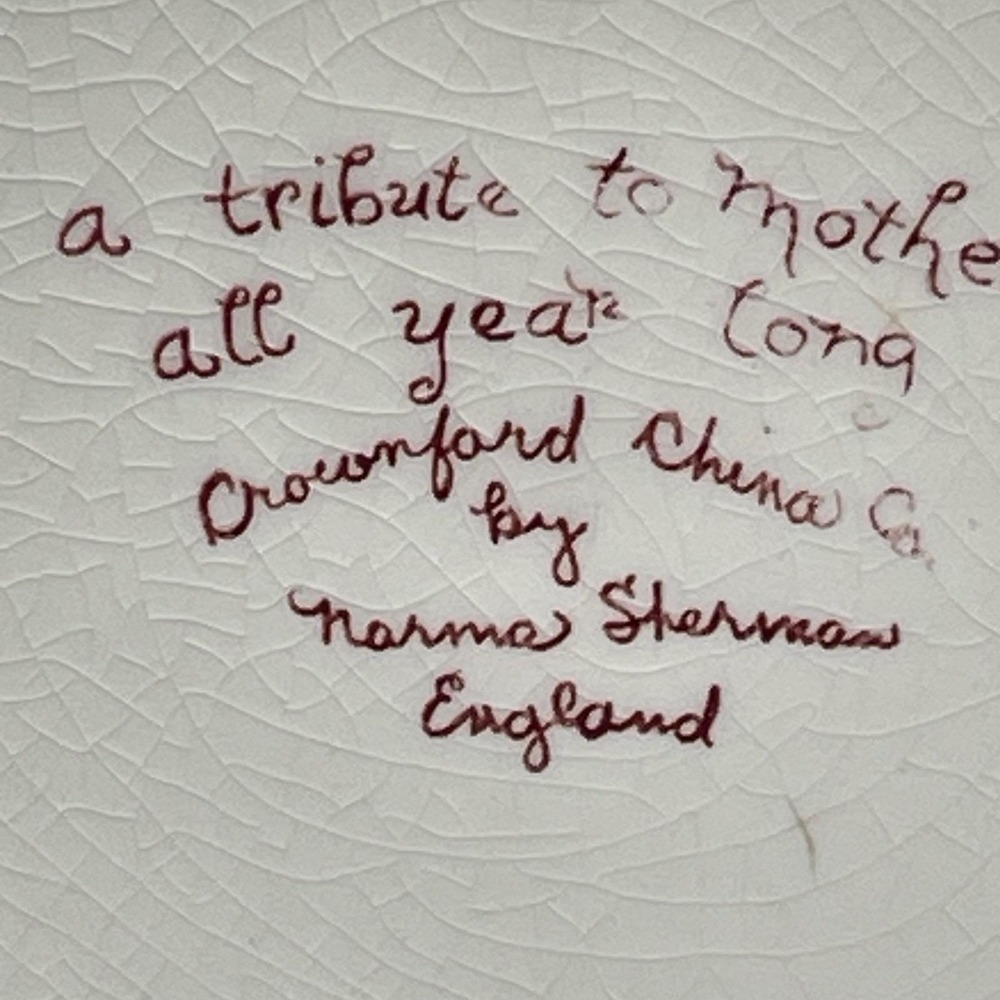 Royal Crownford 1973 Plate "A Good Mother Makes a Happy Home" By Norma Sherman - Picture 5 of 8